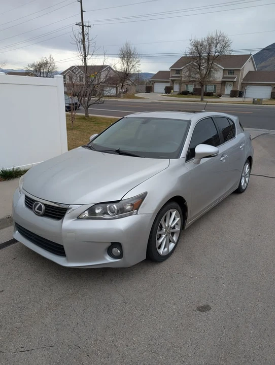 2012 Lexus CT - Image 2 of 18