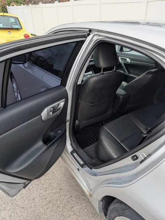 2012 Lexus CT - Image 17 of 18