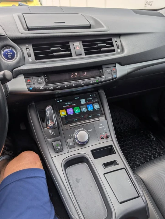 2012 Lexus CT - Image 10 of 18