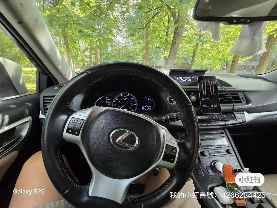 2012 Lexus CT - Image 6 of 10