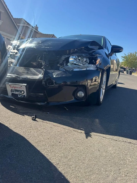 2012 Lexus CT - Image 2 of 2