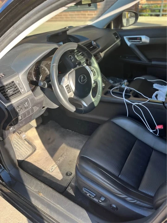 2012 Lexus CT - Image 9 of 20