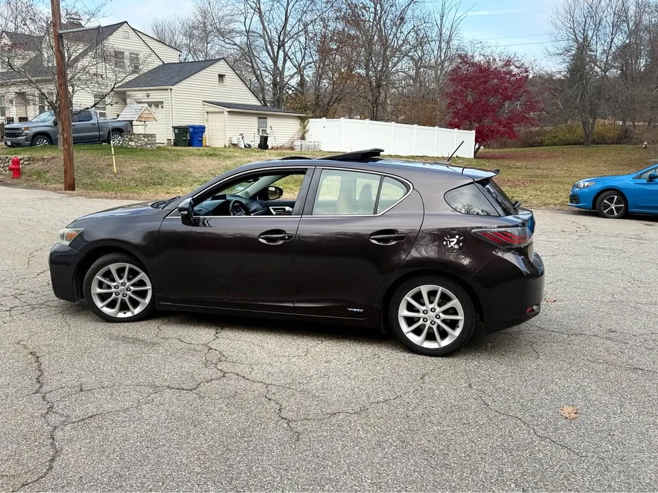 2012 Lexus CT - Image 4 of 12