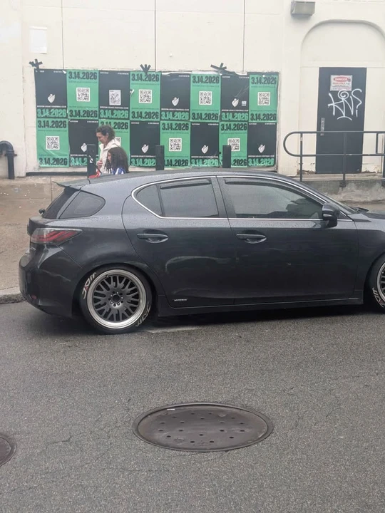 2012 Lexus CT - Image 3 of 4