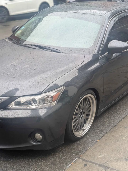 2012 Lexus CT - Image 2 of 4