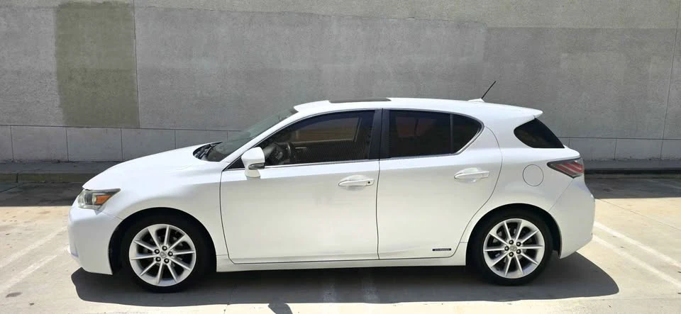 2012 Lexus CT - Image 8 of 16