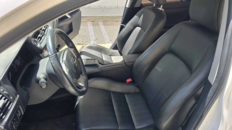 2012 Lexus CT - Image 14 of 16