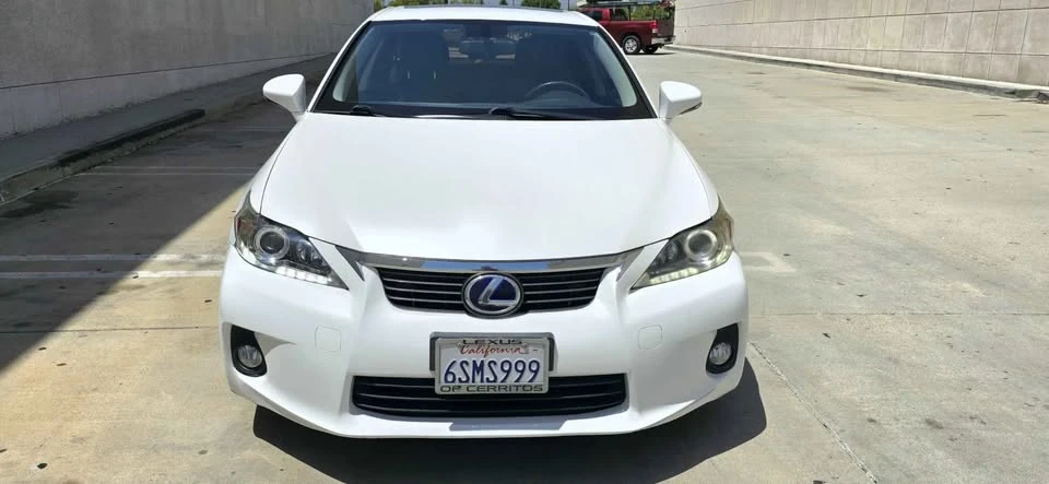 2012 Lexus CT - Image 2 of 16