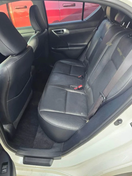 2012 Lexus CT - Image 4 of 5