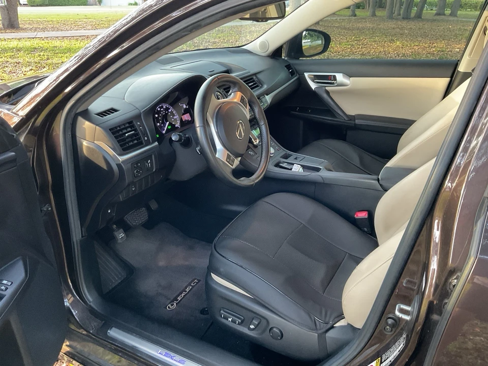 2012 Lexus CT - Image 8 of 21