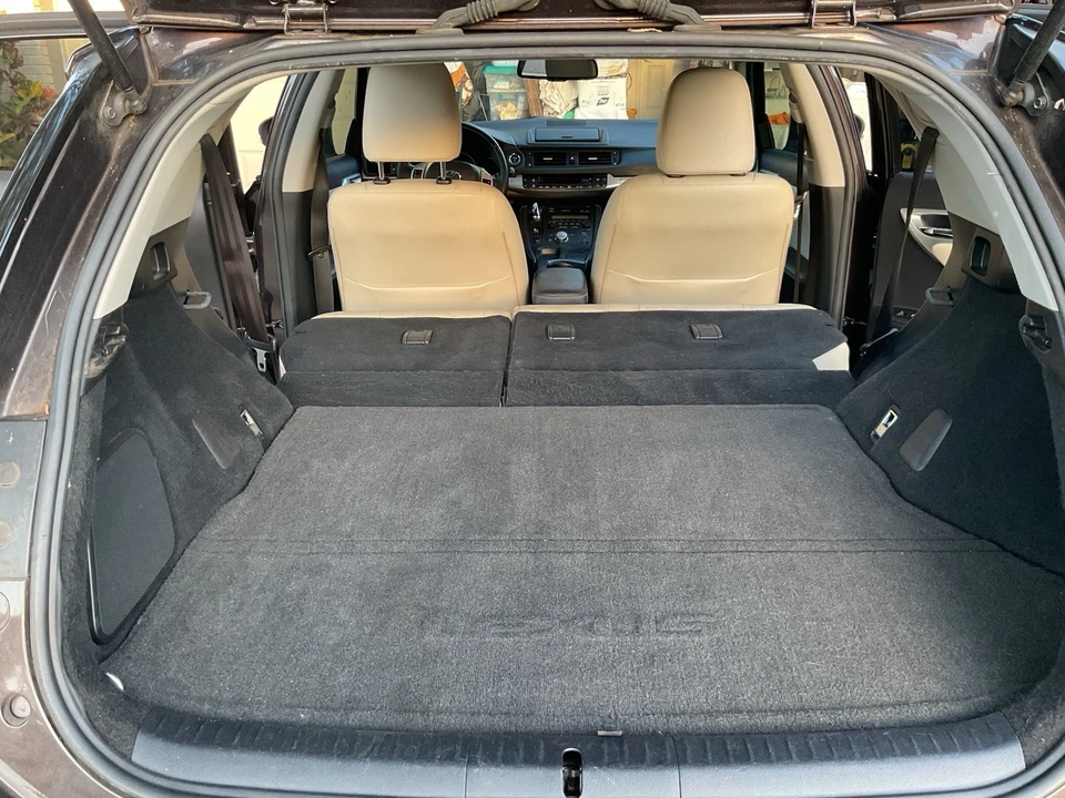 2012 Lexus CT - Image 16 of 21