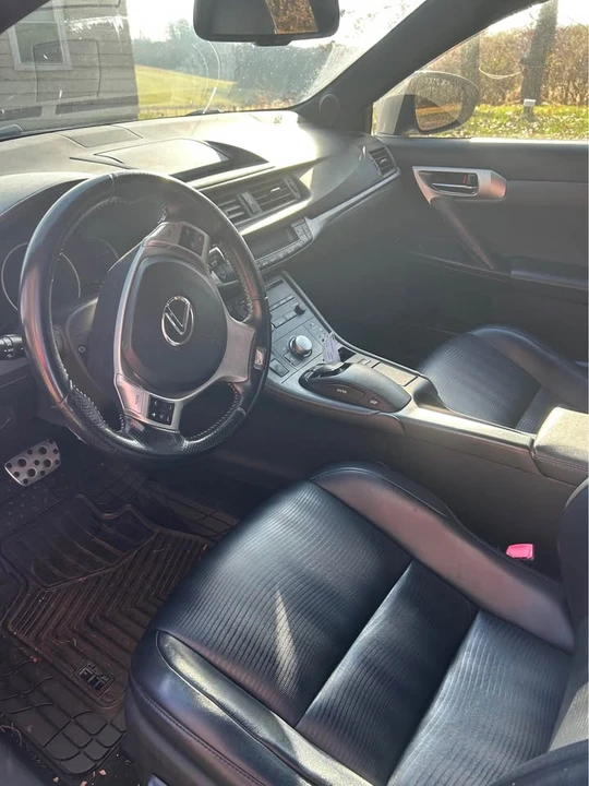2012 Lexus CT - Image 3 of 7