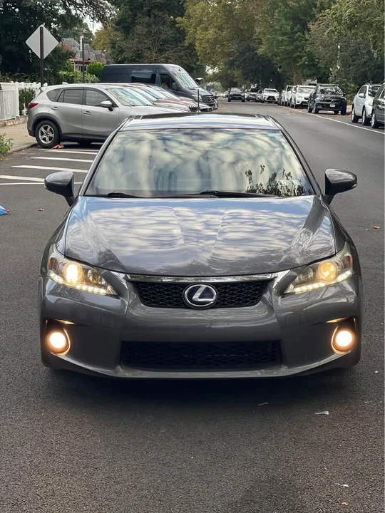 2012 Lexus CT - Image 2 of 17