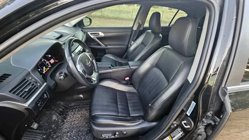 2012 Lexus CT - Image 5 of 10