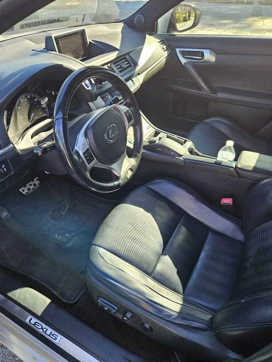 2012 Lexus CT - Image 4 of 9