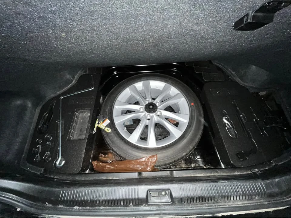 2012 Lexus ES 5th Gen - Image 7 of 7