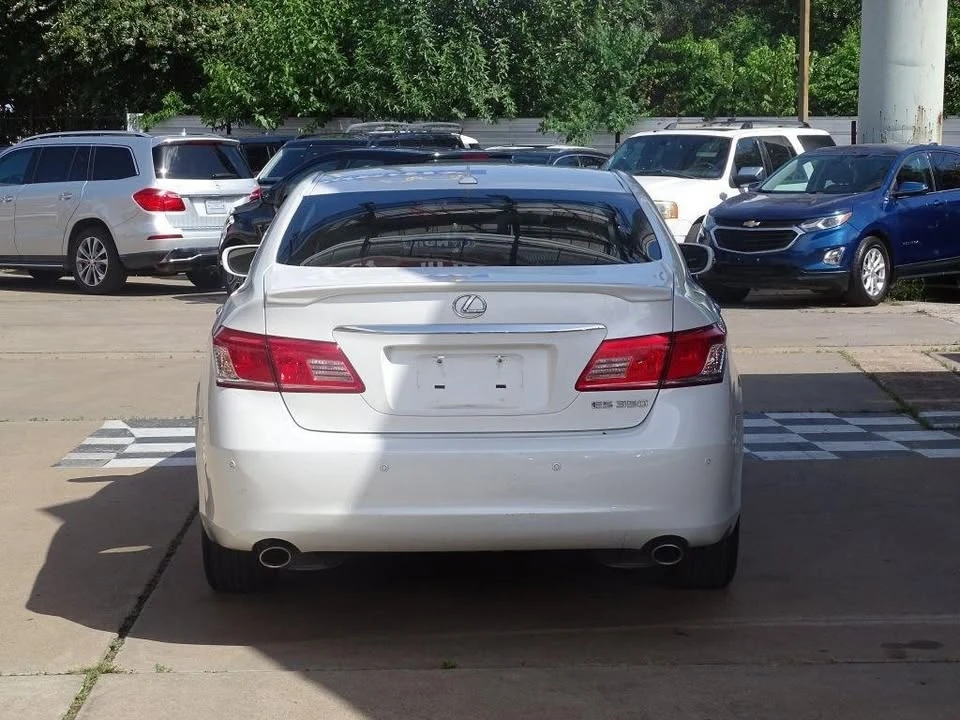 2012 Lexus ES 5th Gen - Image 3 of 20