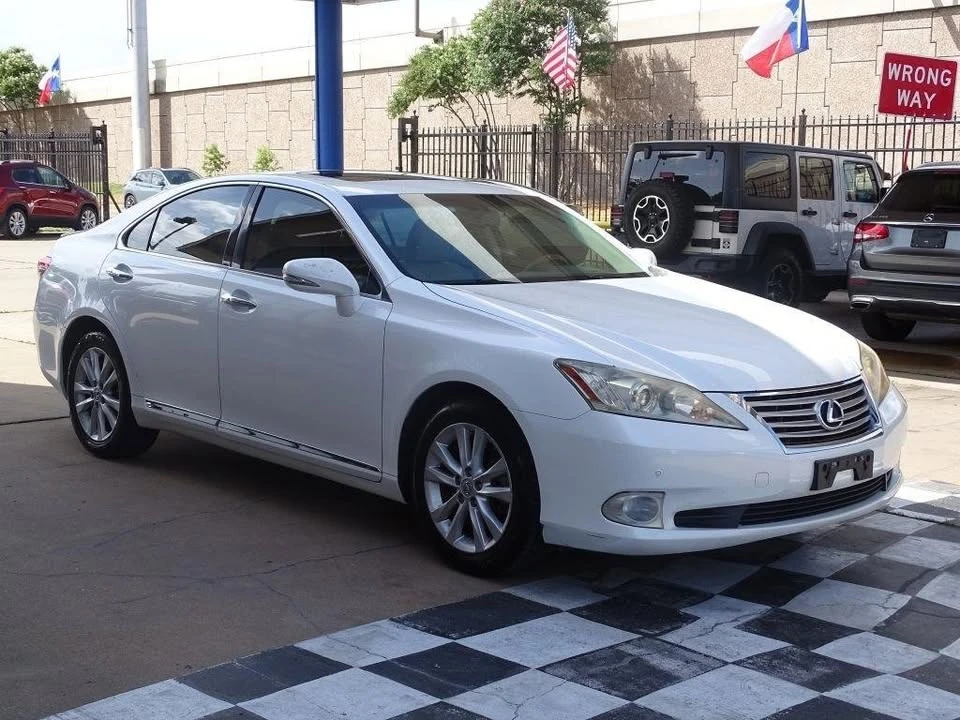 2012 Lexus ES 5th Gen - Image 5 of 20