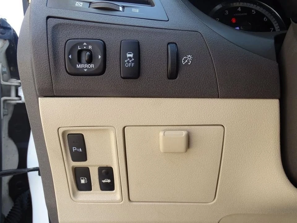 2012 Lexus ES 5th Gen - Image 8 of 20