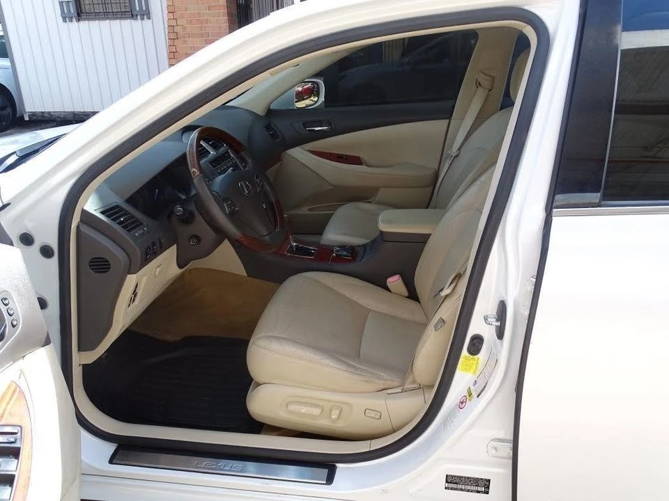 2012 Lexus ES 5th Gen - Image 7 of 20