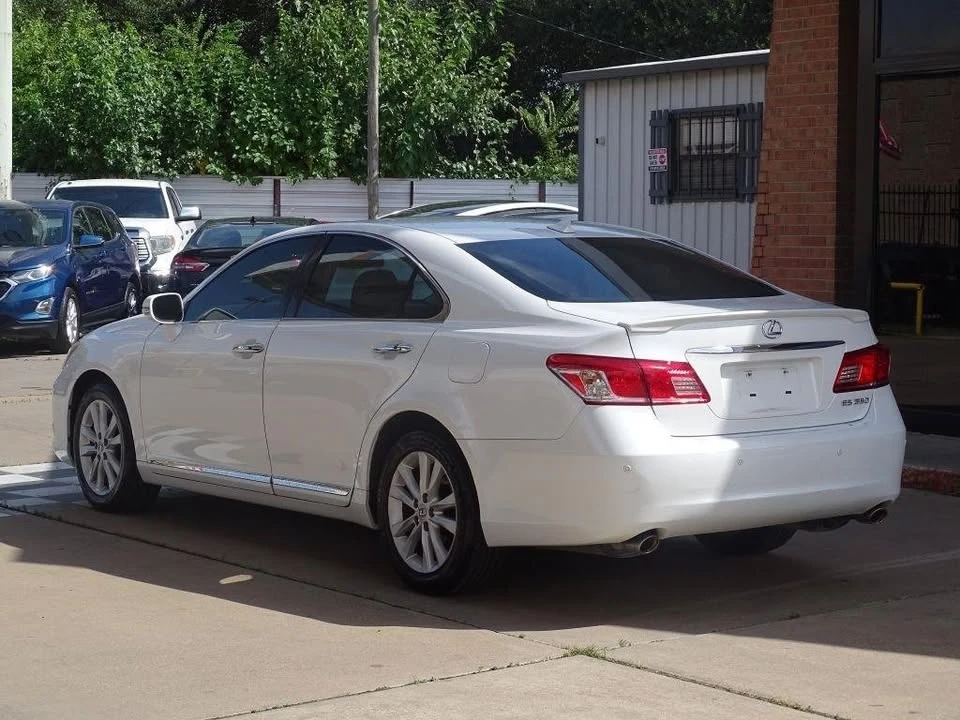 2012 Lexus ES 5th Gen - Image 2 of 20