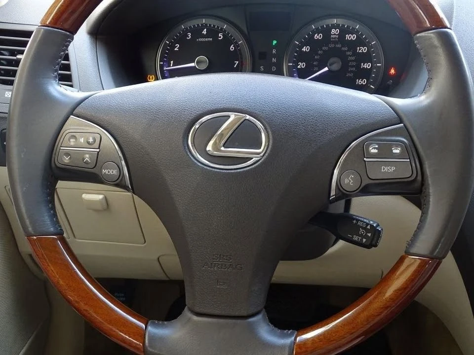 2012 Lexus ES 5th Gen - Image 14 of 20