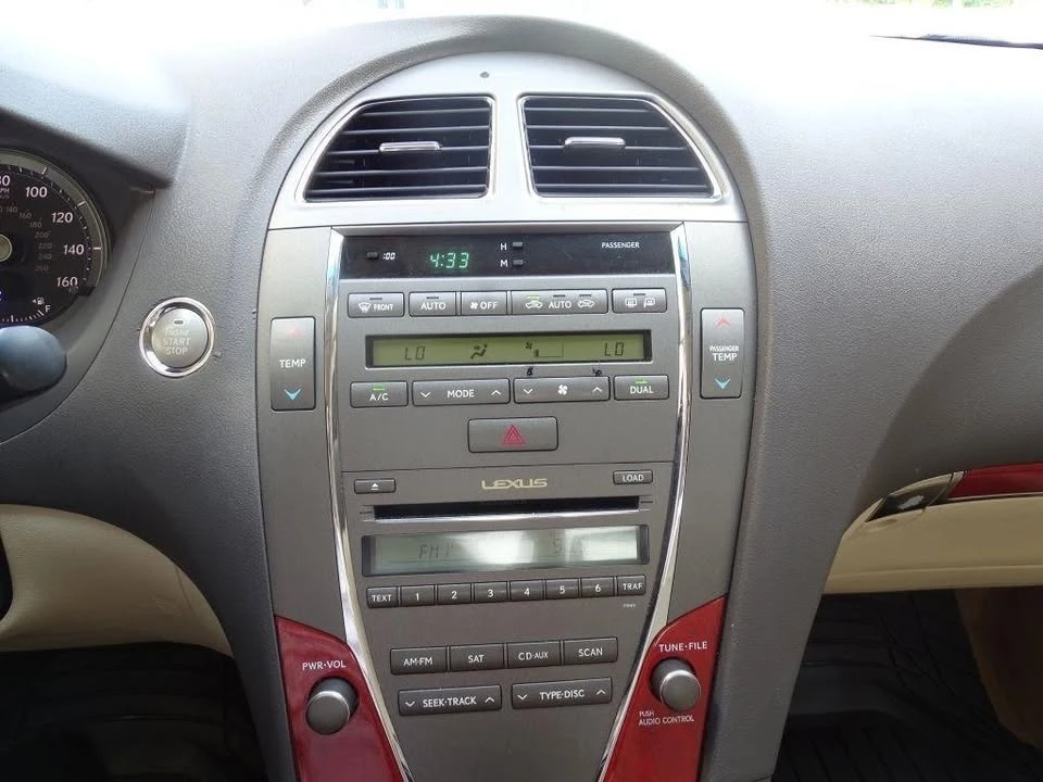2012 Lexus ES 5th Gen - Image 11 of 20