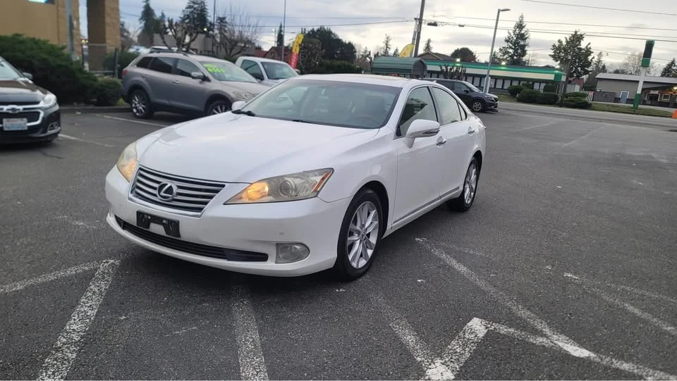2012 Lexus ES 5th Gen - Image 3 of 14