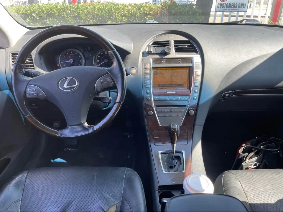 2012 Lexus ES 5th Gen - Image 11 of 16