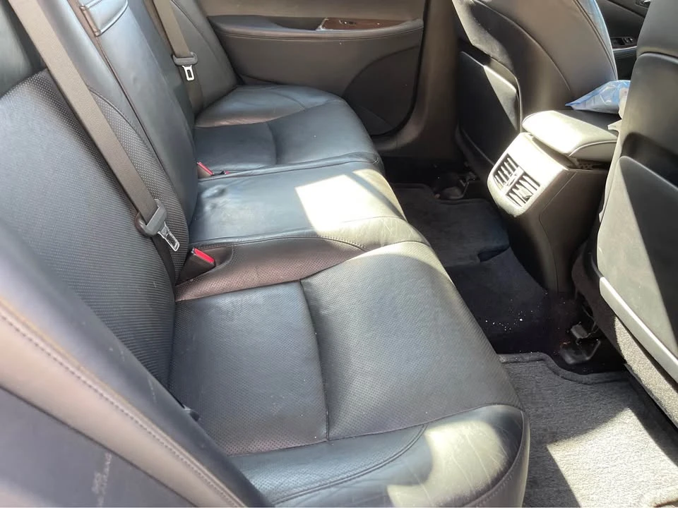 2012 Lexus ES 5th Gen - Image 12 of 16