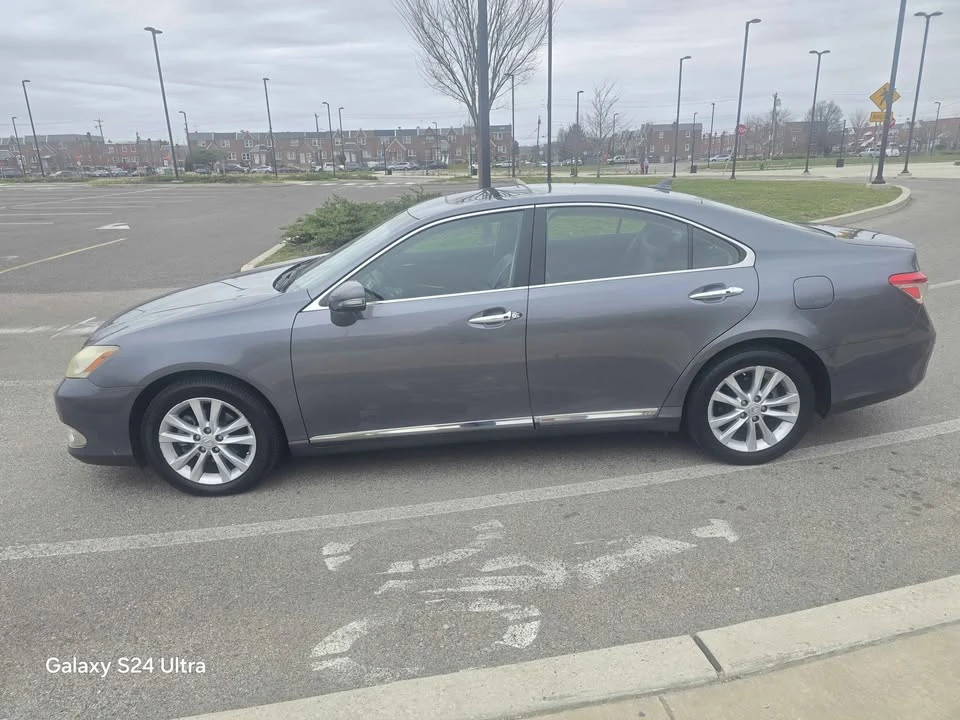 2012 Lexus ES 5th Gen - Image 4 of 14
