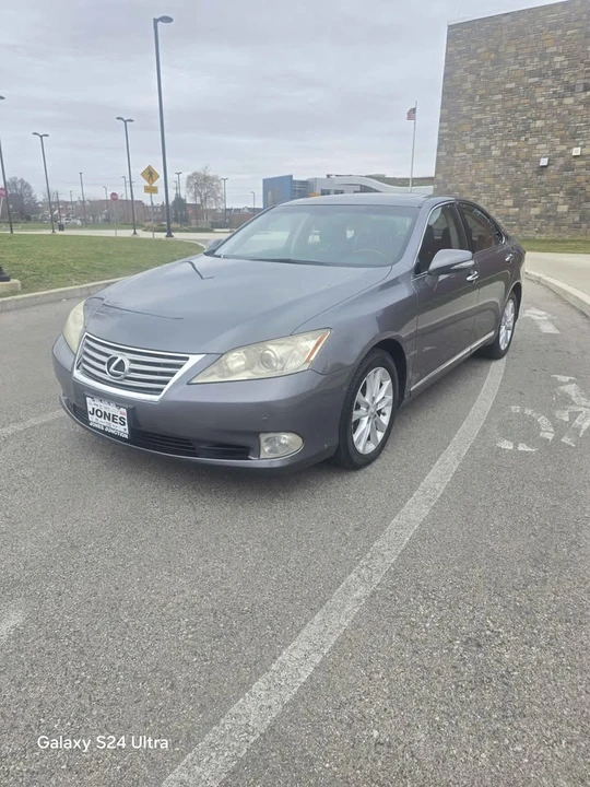 2012 Lexus ES 5th Gen - Image 5 of 14
