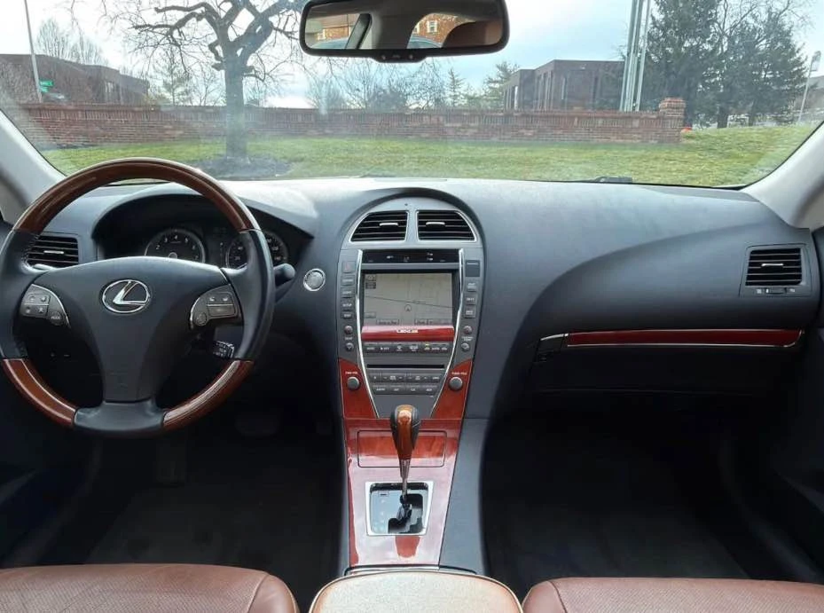 2012 Lexus ES 5th Gen - Image 6 of 7
