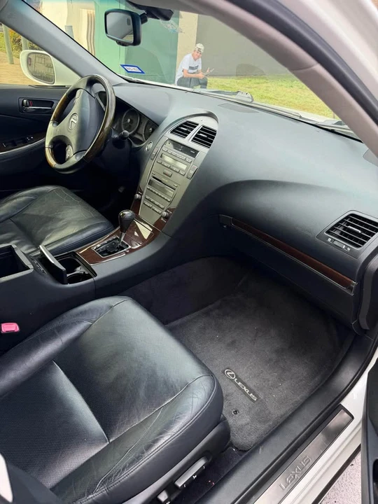 2012 Lexus ES 5th Gen - Image 6 of 14