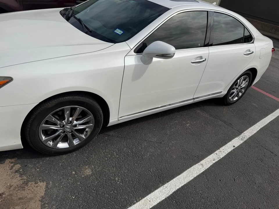 2012 Lexus ES 5th Gen - Image 3 of 14