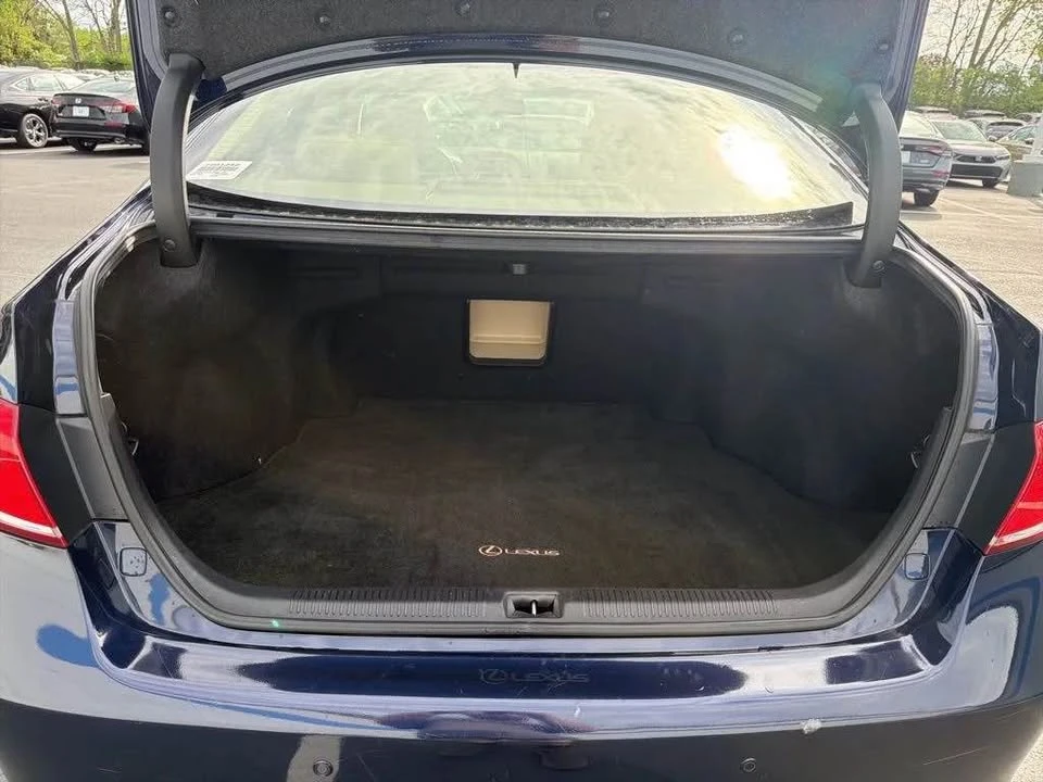 2012 Lexus ES 5th Gen - Image 9 of 9