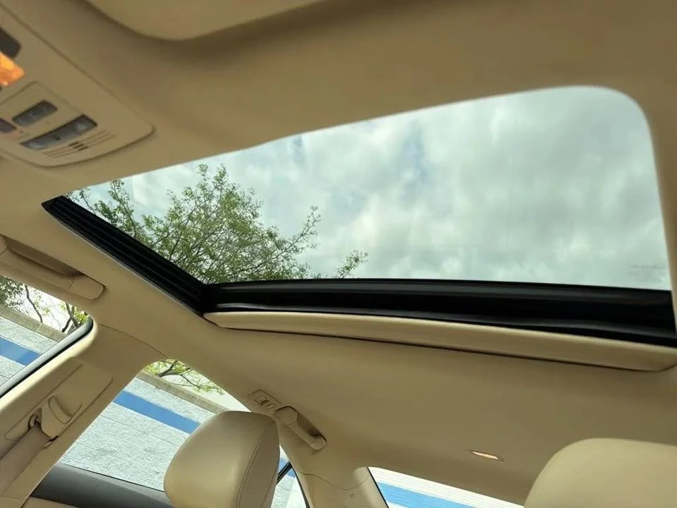 2012 Lexus ES 5th Gen - Image 6 of 9