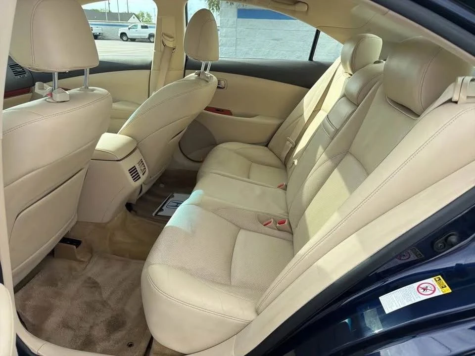 2012 Lexus ES 5th Gen - Image 8 of 9