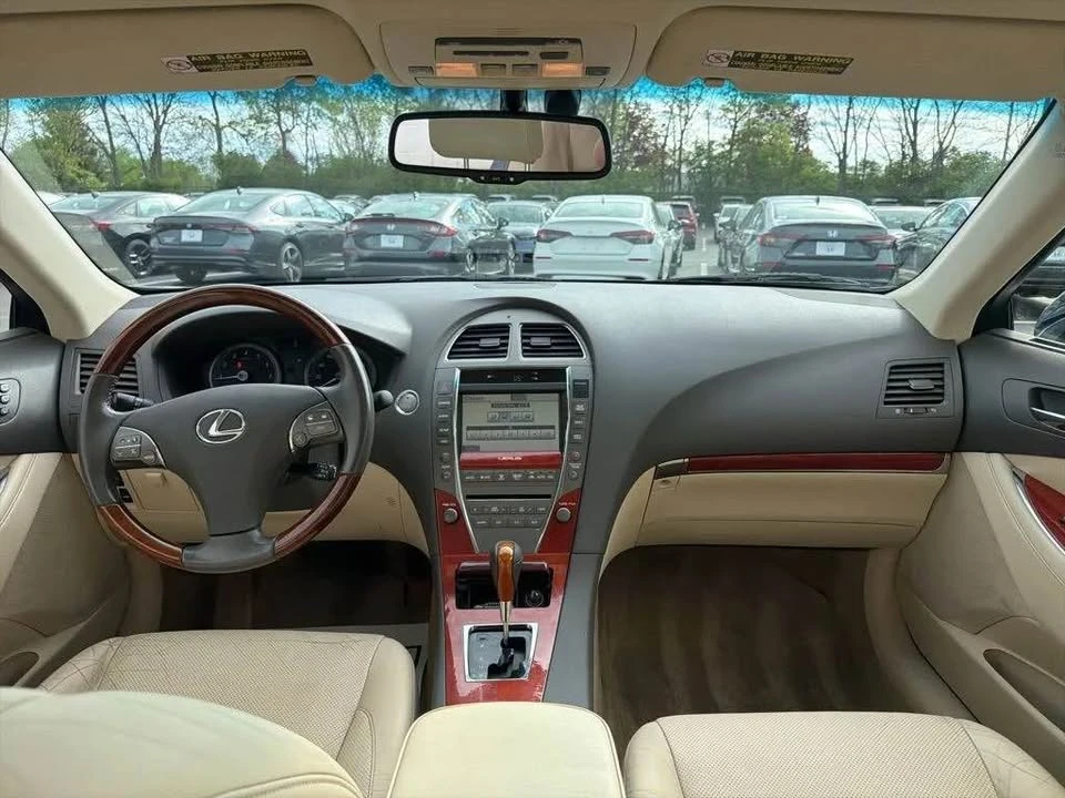 2012 Lexus ES 5th Gen - Image 7 of 9