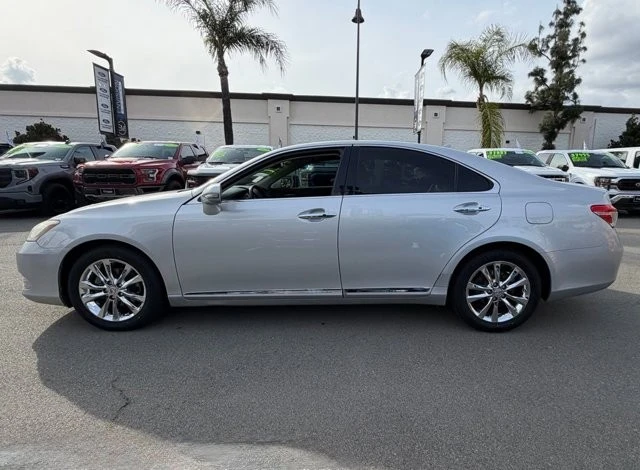 2012 Lexus ES 5th Gen - Image 5 of 12