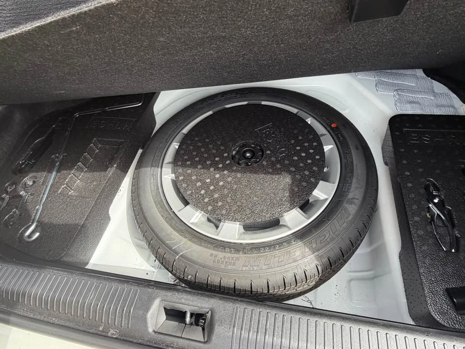 2012 Lexus GS 4th Gen - Image 14 of 19