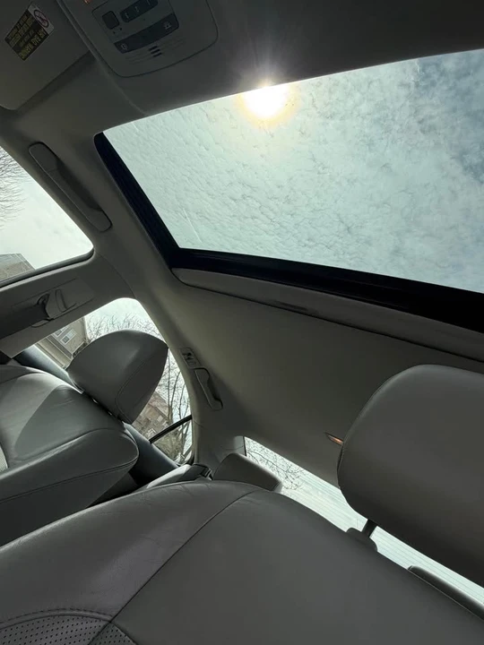 2012 Lexus GS 4th Gen - Image 15 of 19