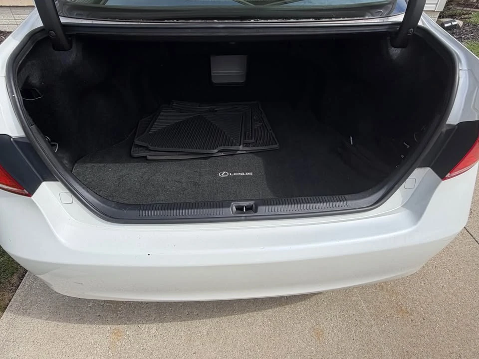 2012 Lexus GS 4th Gen - Image 13 of 19