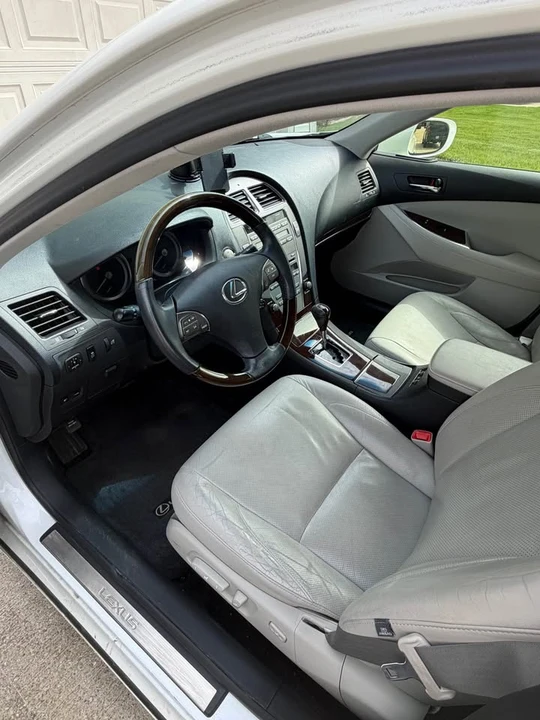 2012 Lexus GS 4th Gen - Image 10 of 19