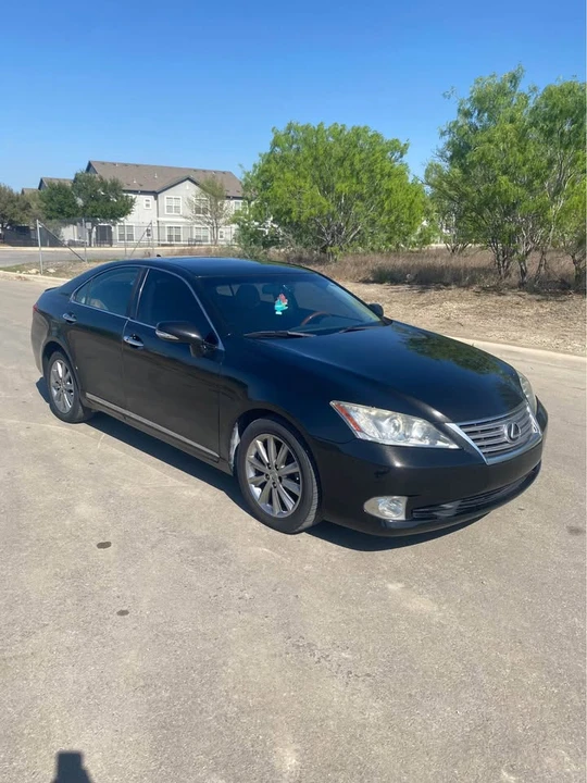 2012 Lexus ES 5th Gen - Image 8 of 19