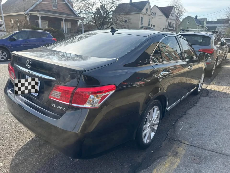 2012 Lexus ES 5th Gen - Image 6 of 13