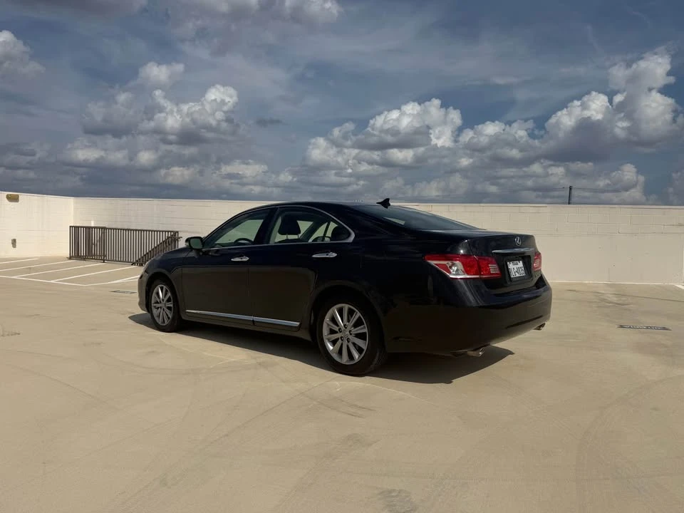 2012 Lexus ES 5th Gen - Image 3 of 16
