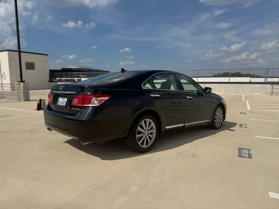 2012 Lexus ES 5th Gen - Image 4 of 16