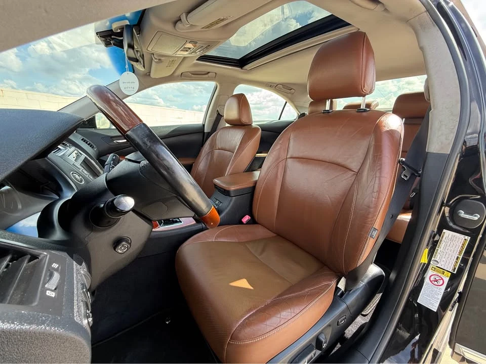 2012 Lexus ES 5th Gen - Image 7 of 16