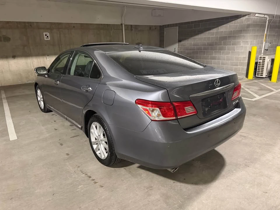 2012 Lexus ES 5th Gen - Image 5 of 9